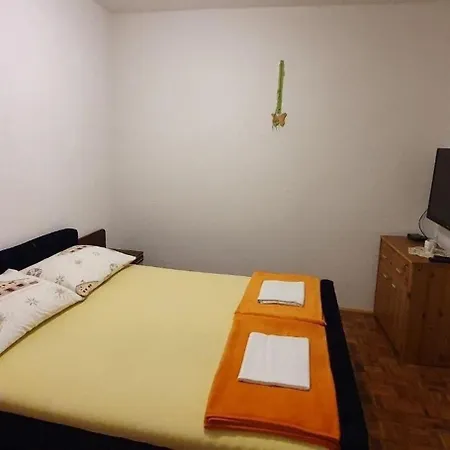 Ferienwohnung Fuer 4 Personen Ca 40 Qm In Privlaka, Dalmatien Norddalmatien * 프리블라카